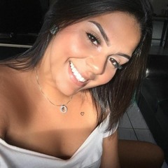 Débora Barbosa