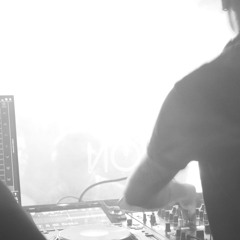 hugø101100