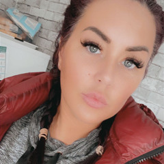 Christina Mills