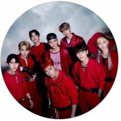 OBSESSED WITH STRAY KIDS🥰