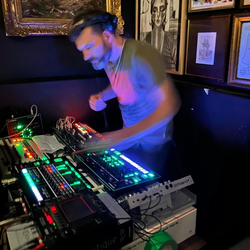 Derben Dynamicseskalation 125 bpm original mix live