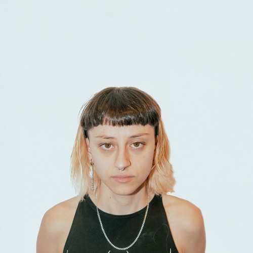 nara is neus — artist photo