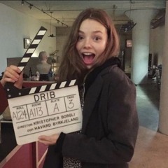 anya🧟‍♀️