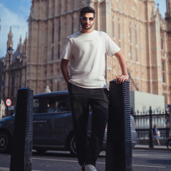 منير