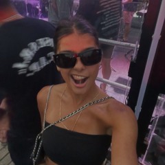 𝓢𝓸𝓯𝓲𝓪 𝓟𝓻𝓪𝓭𝓪🍇