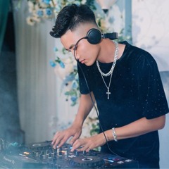 Tạ Nguyễn Việt Anh