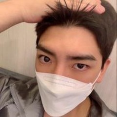 DH Lee