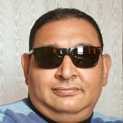 موسيقى العالم يغني