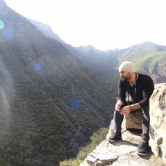 kianoosh nikamiz
