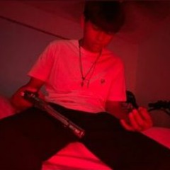 ✰LILSTRAY✰(IG: LilStray15)