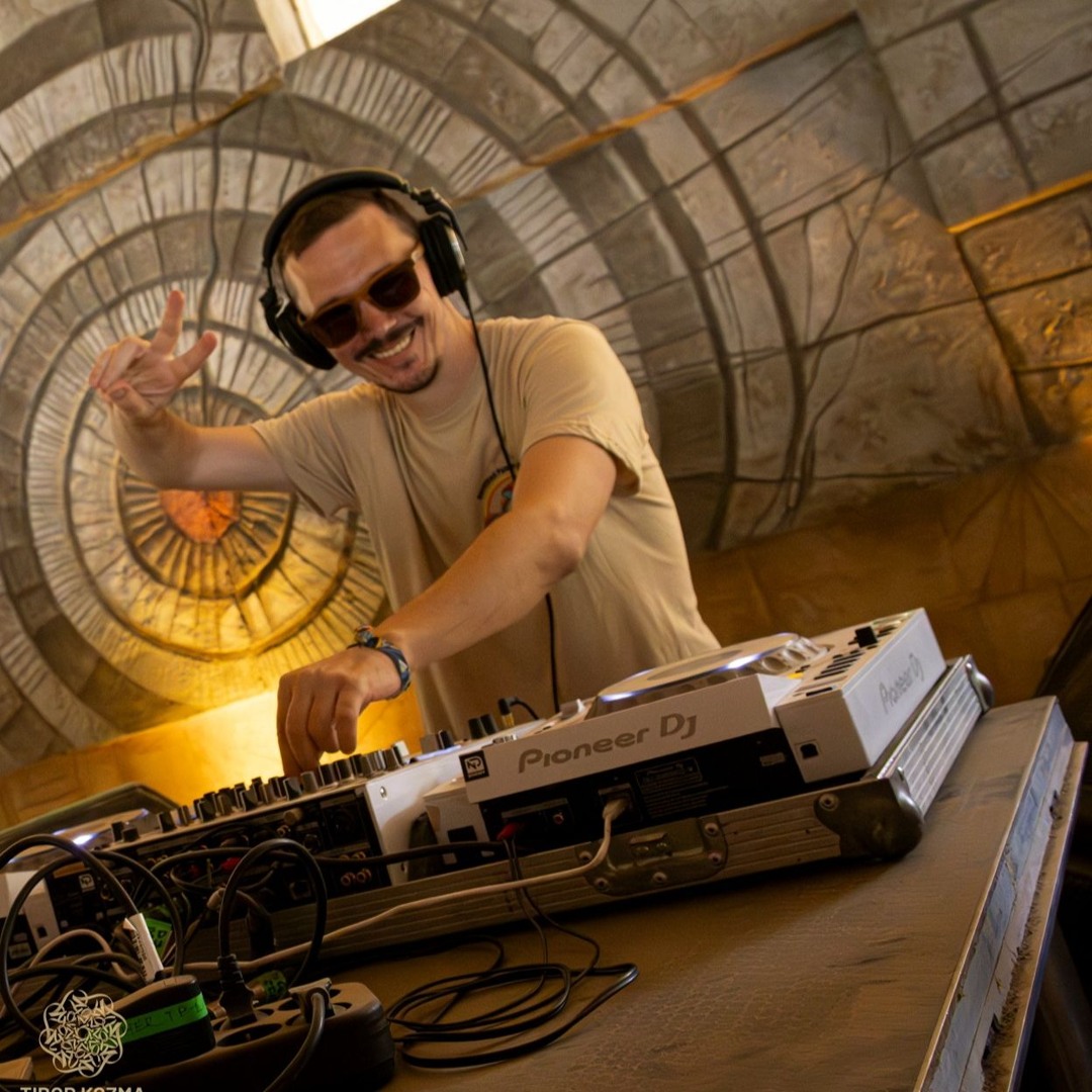 Stream Rook music | Listen to songs, albums, playlists for free on