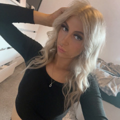 Leila Davis
