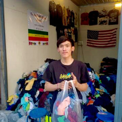 สอง เยิ้ม-