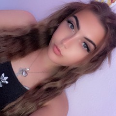 Courtney Low