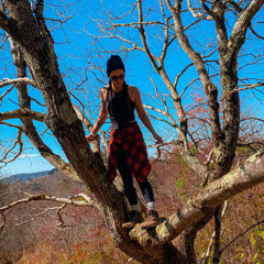 Courtney Hills