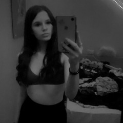 Ayesha Healy x