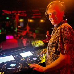 DJ Mat Roe