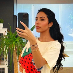 Sara Elzanaty  (لَيّلْ)