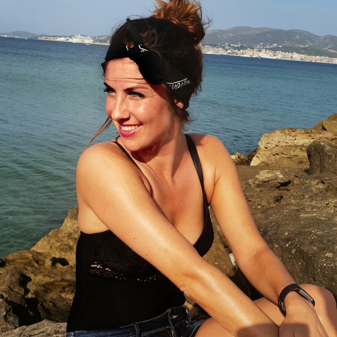 Stream Christine Landstra music | Listen to songs, albums