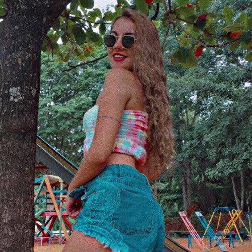 Vitoria Alves’s avatar