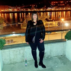 Szilvia Feró