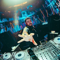 Luis Vazquez Official