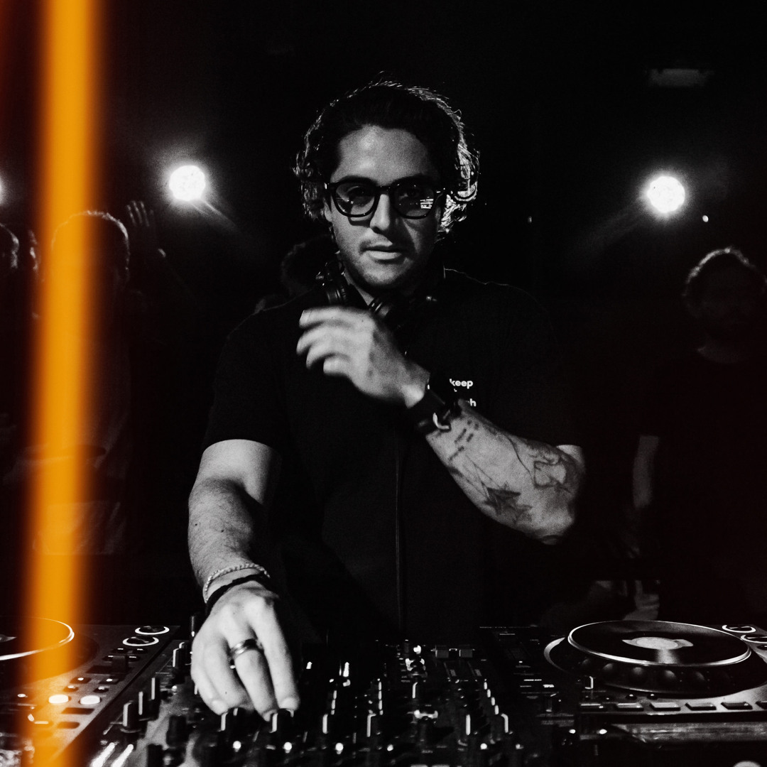 Stream T A T A N music | Listen to songs, albums, playlists for