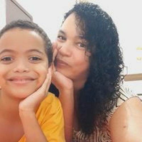 Luciene Gomes’s avatar