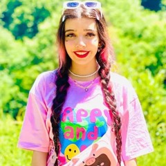 دنیز احمدنیا