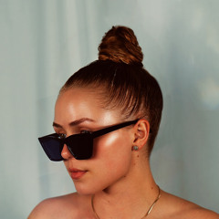 Lucy Ellis