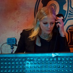 DJ Locket/@lucyschott