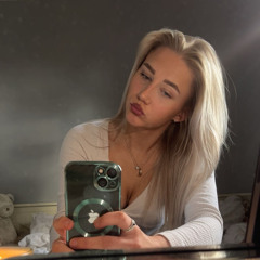 ellie xo