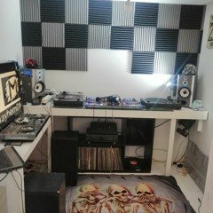 DJ SKULLZ