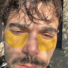 ¿v^¥v,°