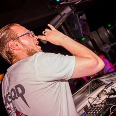 DJ DIVAIS