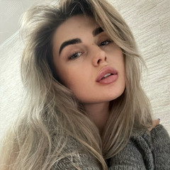 Алина Песцова