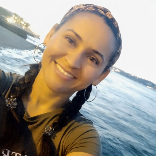 Nívea Soares’s avatar