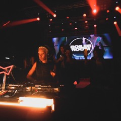 dj akai