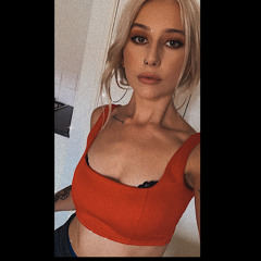Em