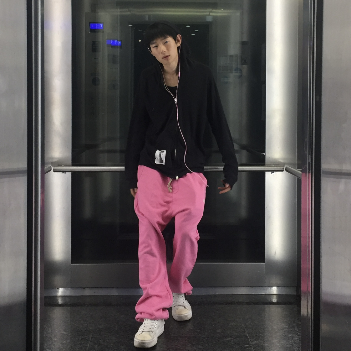 NOWIMYOUNG