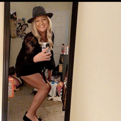 Katie Beth 😎✈️🌅