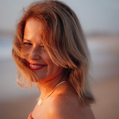Andréa Luizari - Light Language Channel