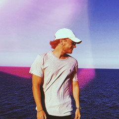 dannylovesfriday