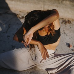 Fern Trelfa Yoga