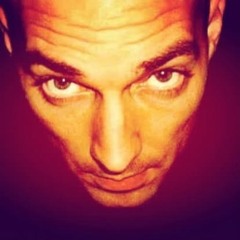 ERIC KOMT.S