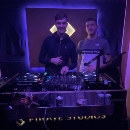In The Mix 003 - Summer Essentials Tech House
