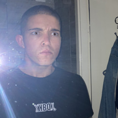 Vörös szem👀✌️😘💎(kiscsaji)