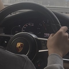 너거들은 못사는 포르쉐