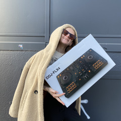 DJ TRIXI