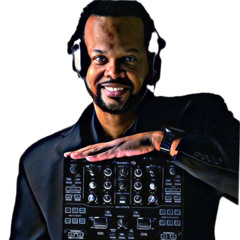 Mr-International DJ Holla